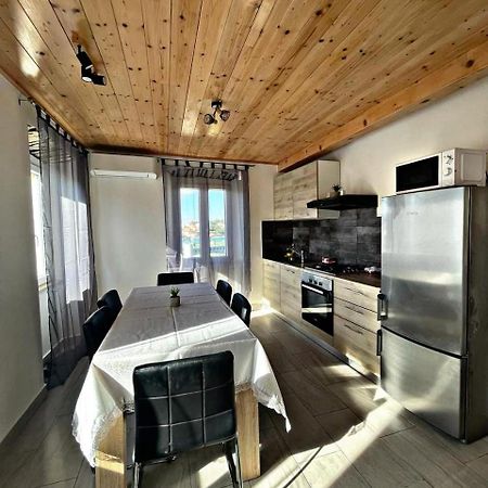 Amani Modern Apartment Lumbarda Zewnętrze zdjęcie