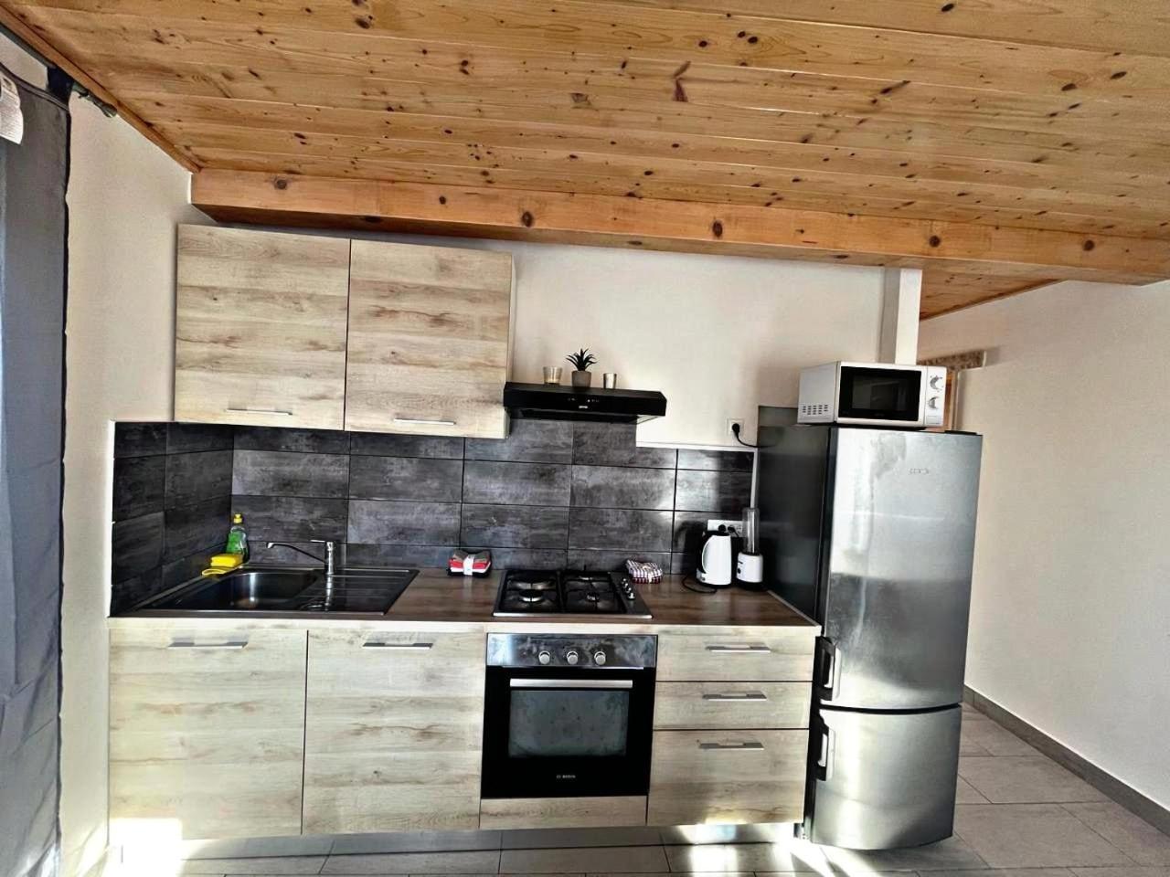 Amani Modern Apartment Lumbarda Zewnętrze zdjęcie